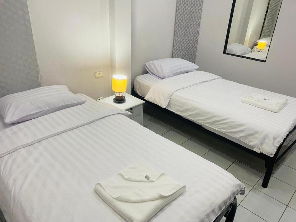 Beachwalk Patong Kültér fotó